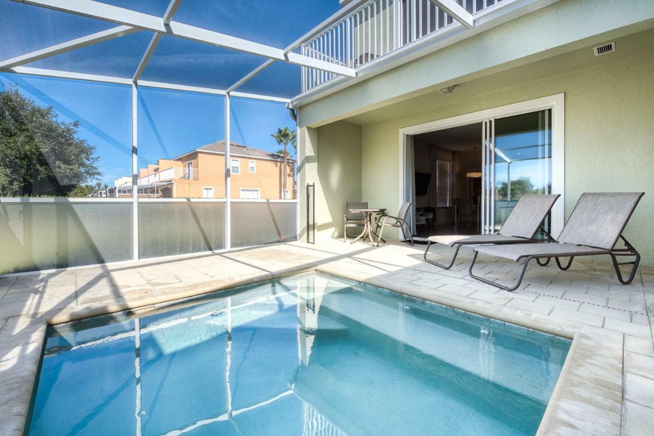 Beautiful 3 Bedroom Suites, 20 Min From Townhouse Villa *